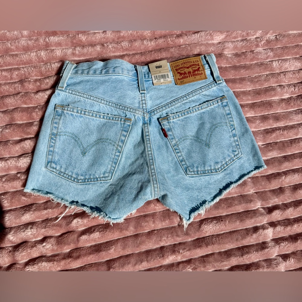 Levi's 501 Ojai Top Jean Shorts - Picture 5 of 7